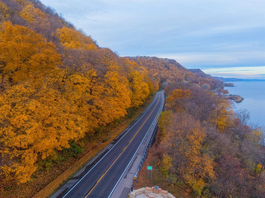 Autumn along the Mississippi